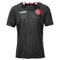 Мужская форма голкипера сборной Дании по футболу 2017 (комплект: футболка + шорты + гетры)