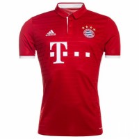 Форма игрока футбольного клуба Бавария Мюнхен Томас Мюллер (Thomas Muller) 2016/2017 (комплект: футболка + шорты + гетры)